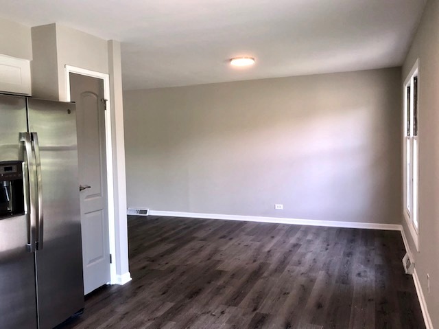 418 Assembly Drive Bolingbrook, IL 60440 - Photo 11 of 30