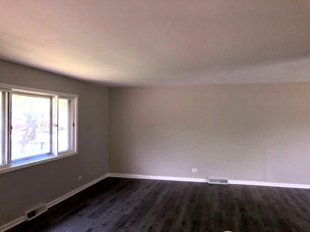 418 Assembly Drive Bolingbrook, IL 60440 - Photo 5 of 30