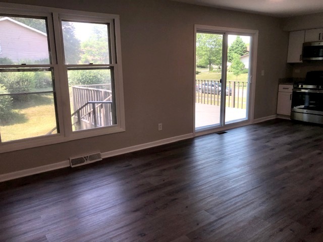 418 Assembly Drive Bolingbrook, IL 60440 - Photo 9 of 30