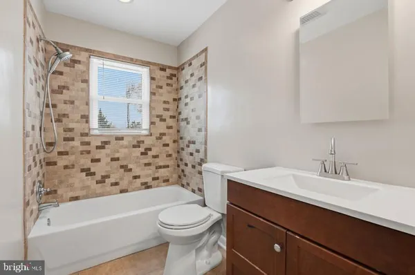 $3,200 | 9017 Rhode Island Avenue, College Park, MD 20740