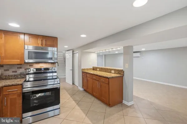 $3,200 | 9017 Rhode Island Avenue, College Park, MD 20740