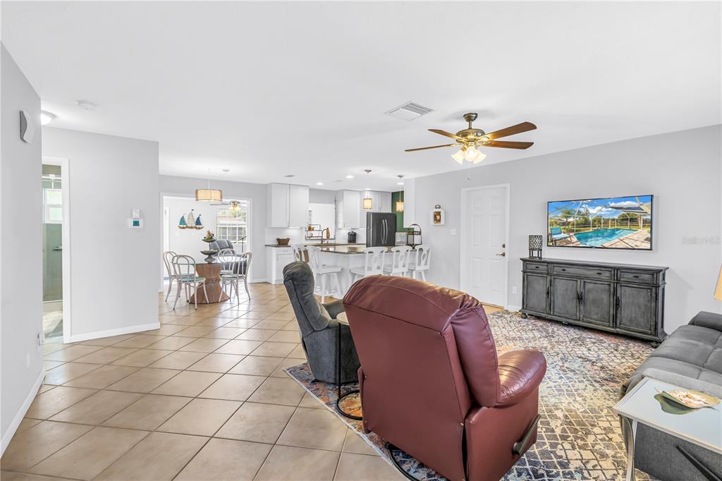1335 Fundy Road Venice, FL 34293 - Photo 6 of 45