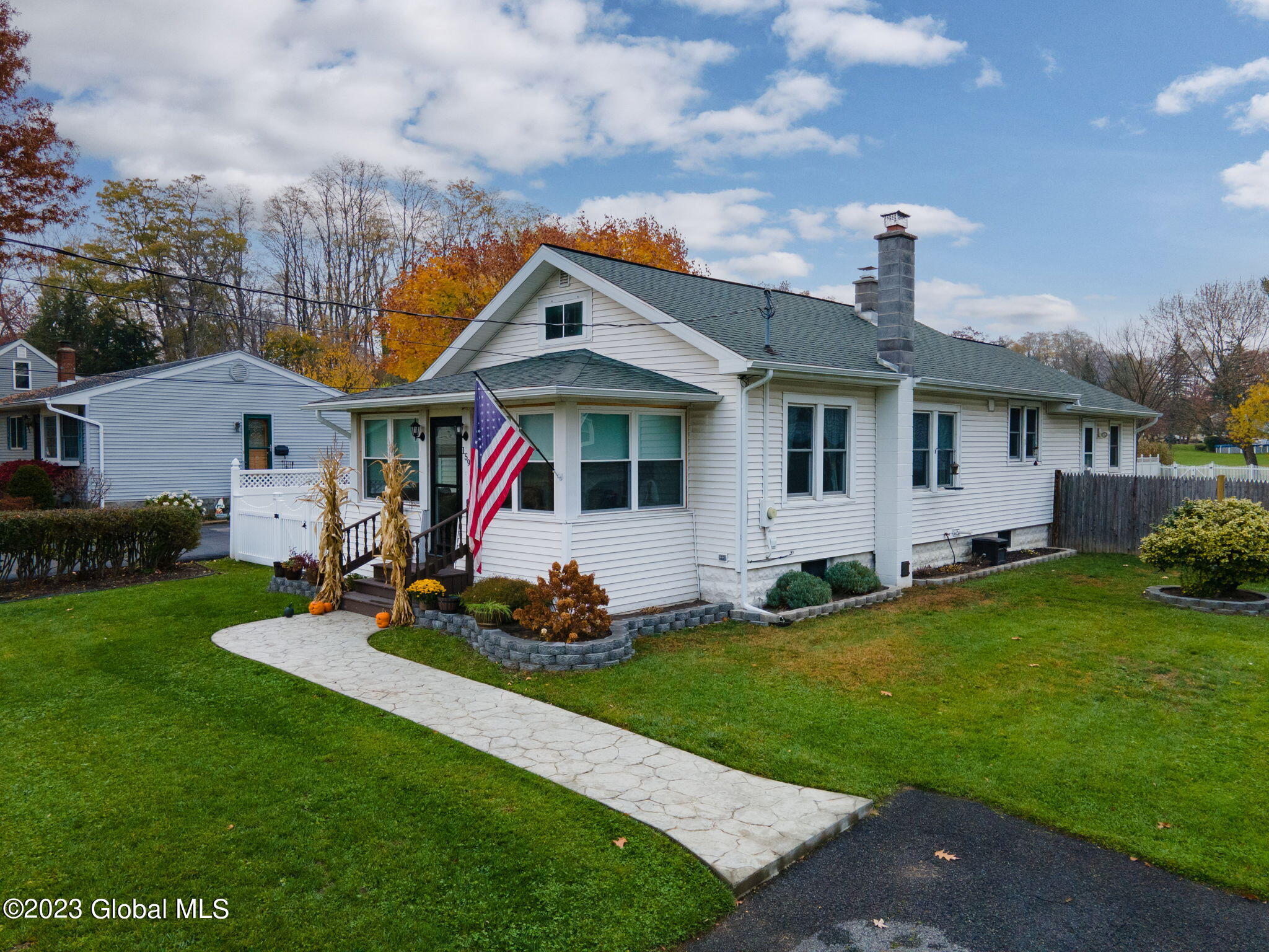 161 Consaul Road Colonie, NY 12205 - Photo 3 of 35 3-web-or-mls-159ConsaulRd-2