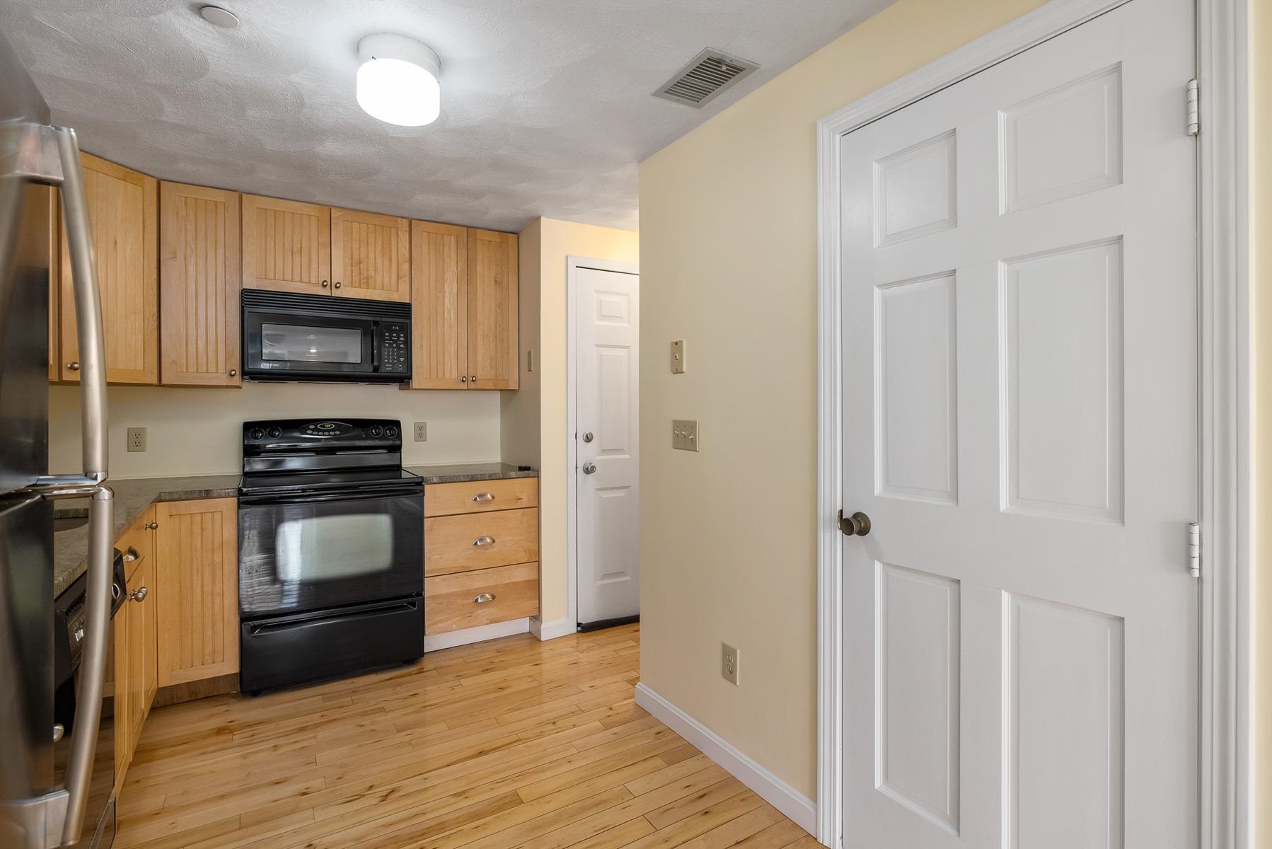 975 Ocean Boulevard, Unit 29 Hampton, NH 03842 - Photo 4 of 31 Gallery Image 4