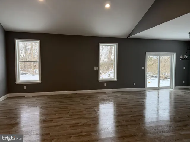 $579,900 | 661 South Blue Bell Road, Vineland, NJ 08360