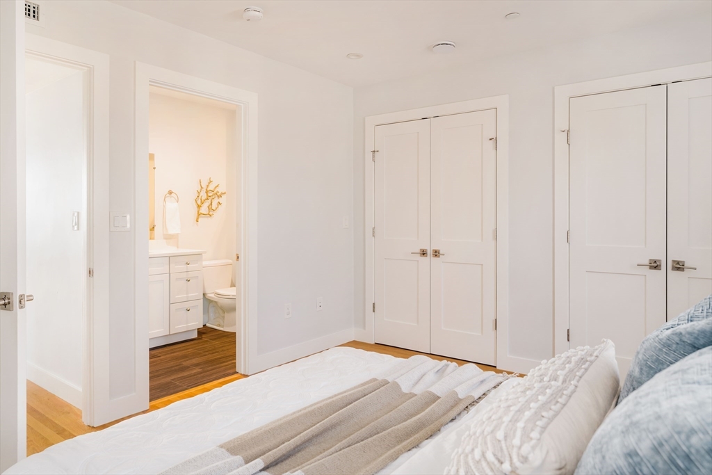 52 Fisher Avenue, Unit 401 Boston, MA 02120 - Photo 19 of 33