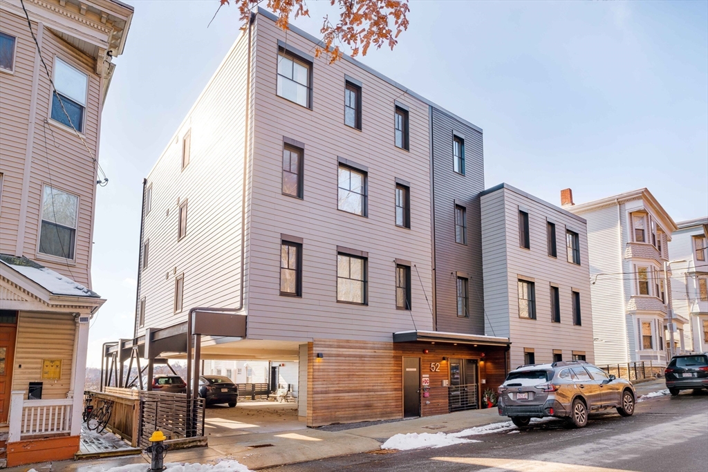 52 Fisher Avenue, Unit 401 Boston, MA 02120 - Photo 26 of 33