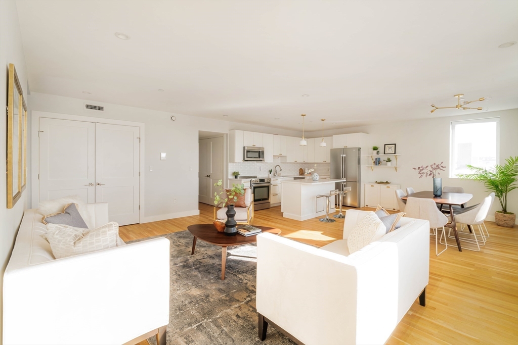52 Fisher Avenue, Unit 401 Boston, MA 02120 - Photo 5 of 33
