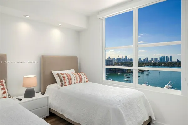 $7,800 | 1800 Sunset Harbour Drive, Unit 1208, Miami Beach, FL 33139