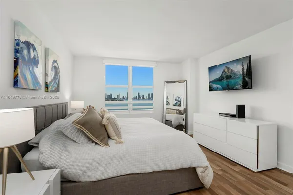 $7,800 | 1800 Sunset Harbour Drive, Unit 1208, Miami Beach, FL 33139