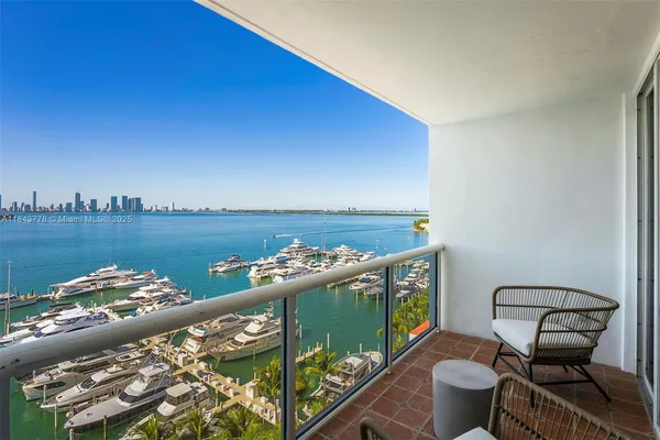 $7,800 | 1800 Sunset Harbour Drive, Unit 1208, Miami Beach, FL 33139