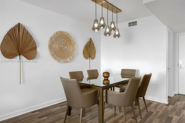 $7,800 | 1800 Sunset Harbour Drive, Unit 1208, Miami Beach, FL 33139