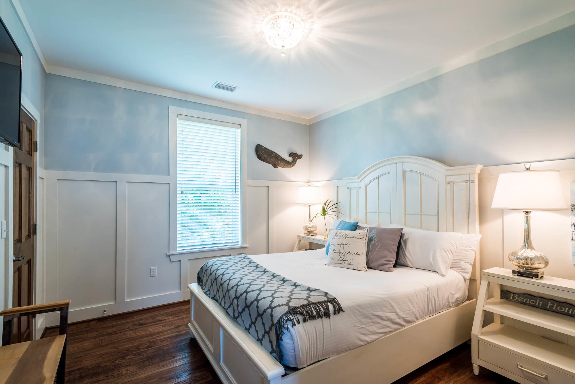 110 Gulf Point Road Santa Rosa Beach, FL 32459 - Photo 25 of 39 a bedroom with a bed and a window
