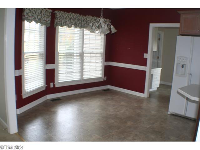 5703 Fox Hound Drive Oak Ridge, NC 27310 - Photo 3 of 16 Breakfast.