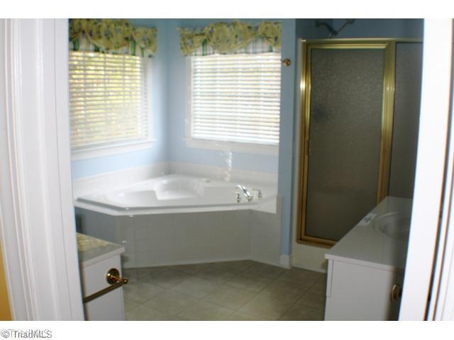 5703 Fox Hound Drive Oak Ridge, NC 27310 - Photo 10 of 16 Master Bath/Spa.