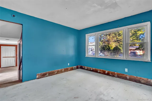 $540,000 | 90 30th Street, Copiague, NY 11726