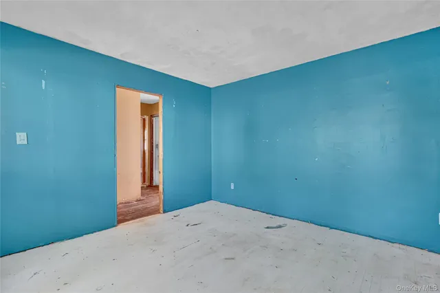 $540,000 | 90 30th Street, Copiague, NY 11726