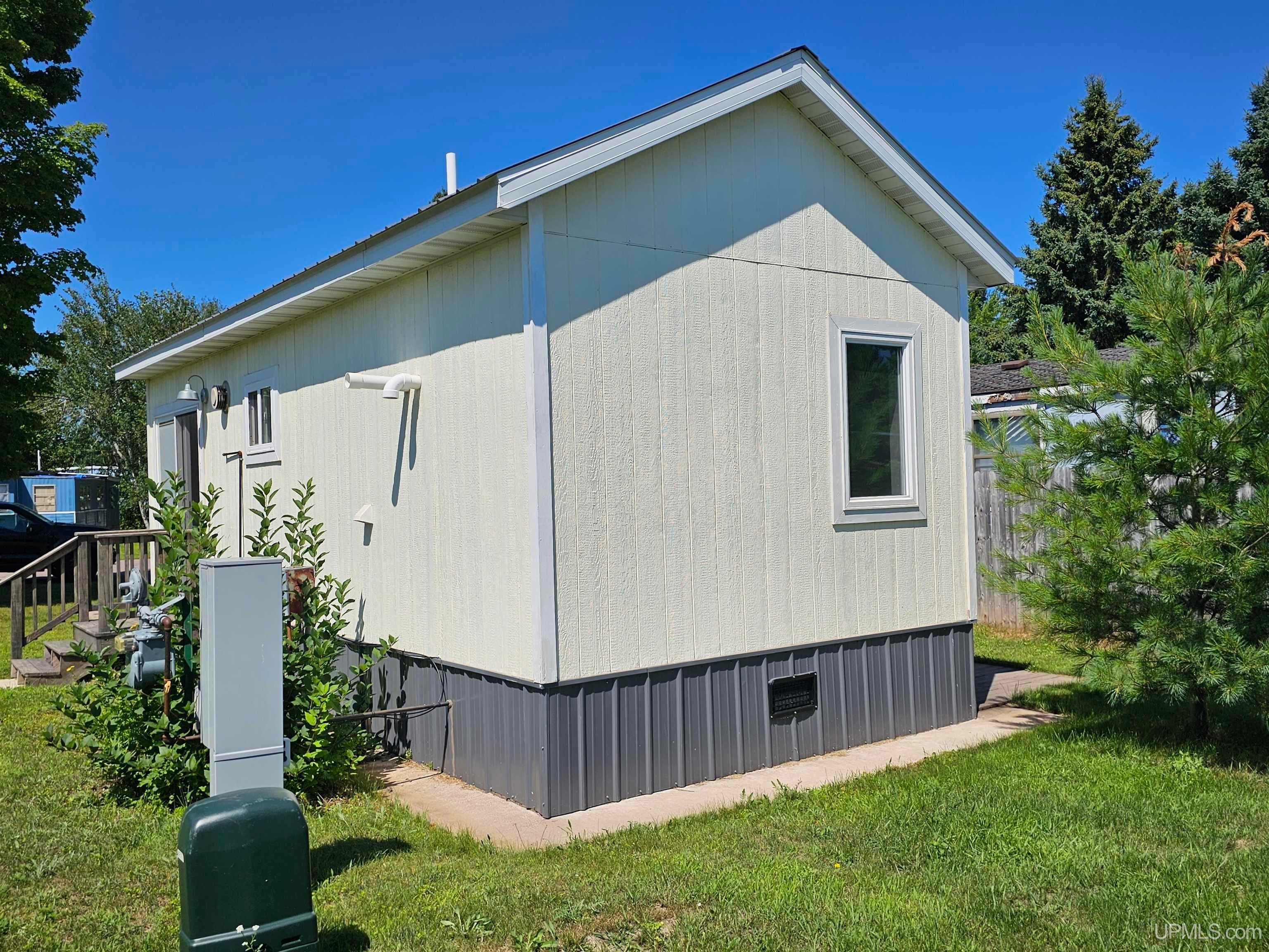 49 Lot Street Ishpeming, MI 49849 - Photo 4 of 17 Gallery Image 4