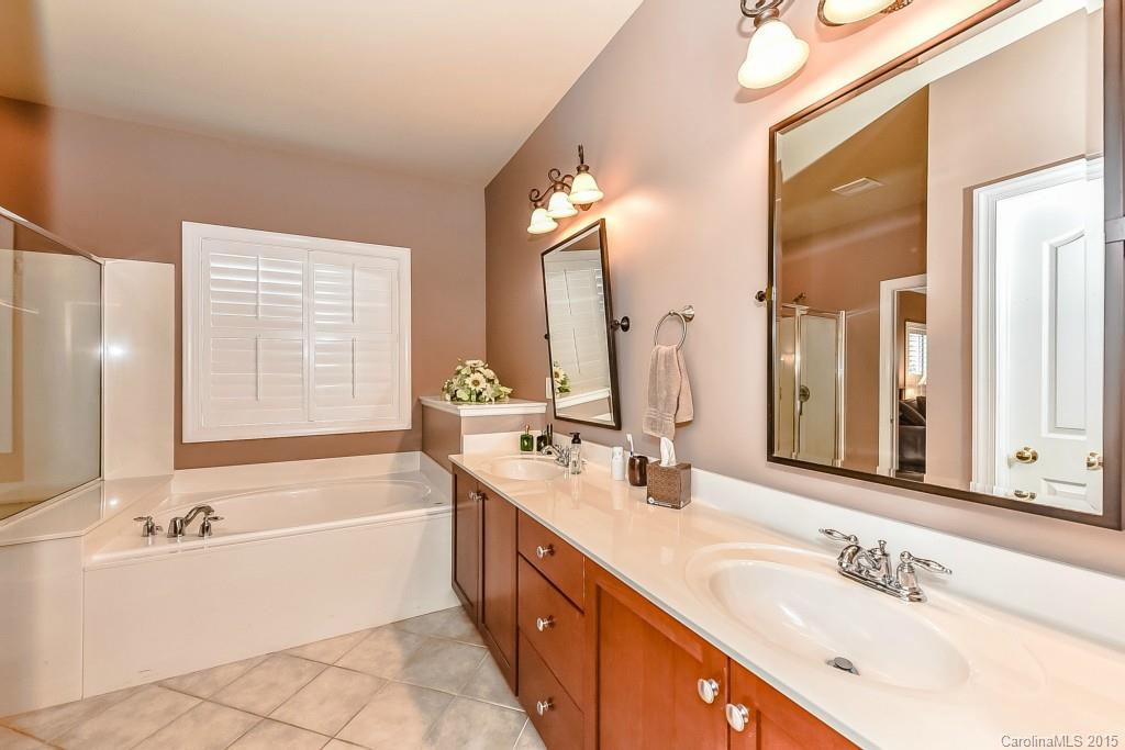 16609 Turtle Point Road Charlotte, NC 28278 - Photo 16 of 24 Gallery Image 16