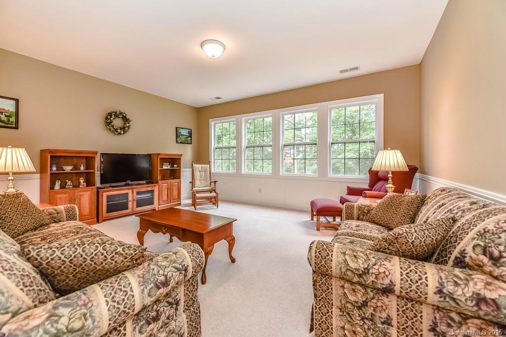 16609 Turtle Point Road Charlotte, NC 28278 - Photo 18 of 24 Gallery Image 18