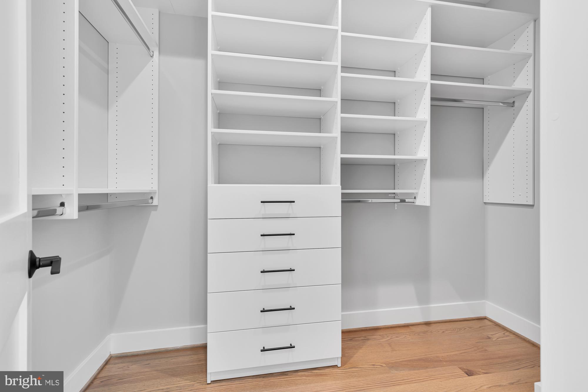 8612 Lancaster Drive Bethesda, MD 20814 - Photo 19 of 44 Primary Walk In 1