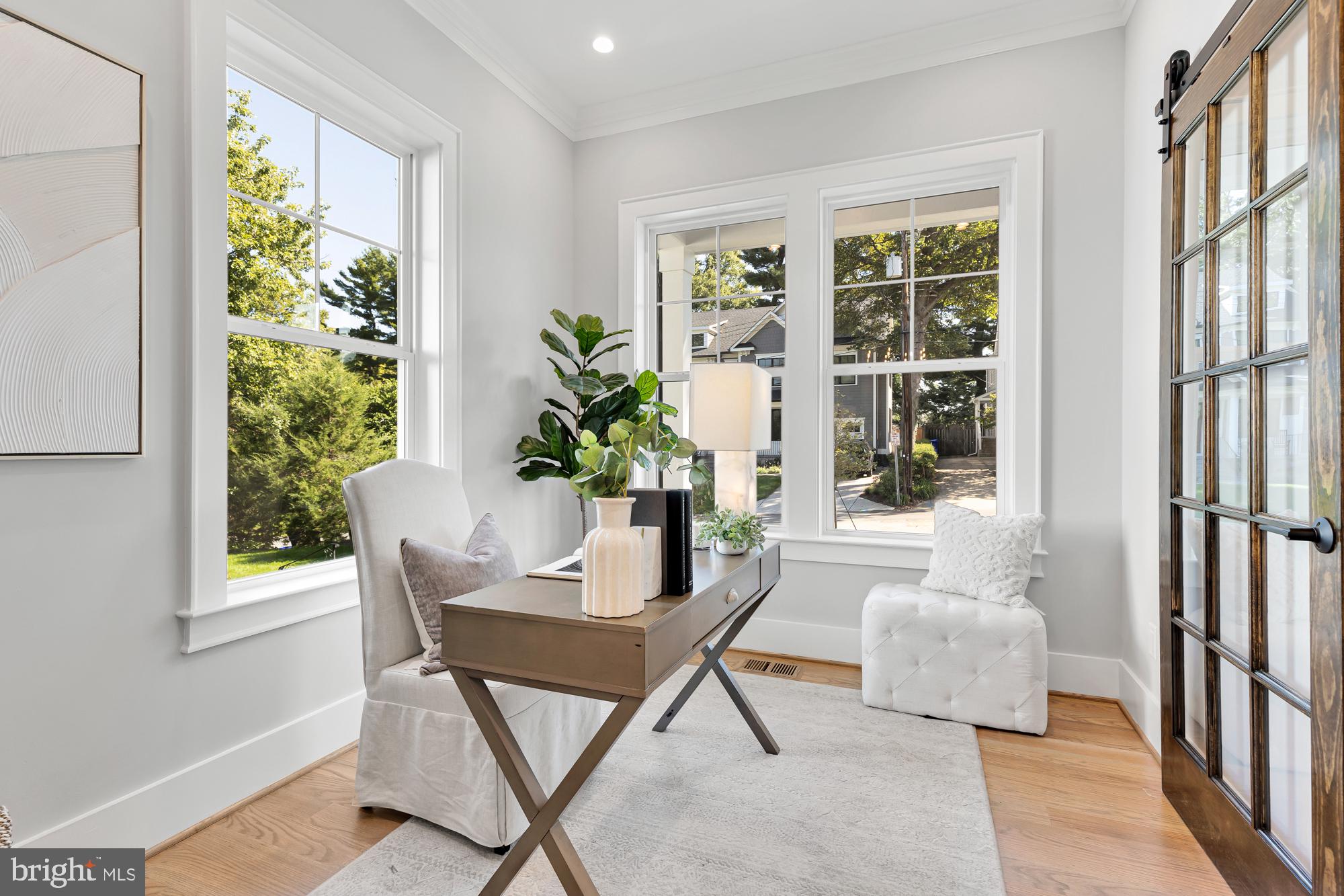 8612 Lancaster Drive Bethesda, MD 20814 - Photo 4 of 44