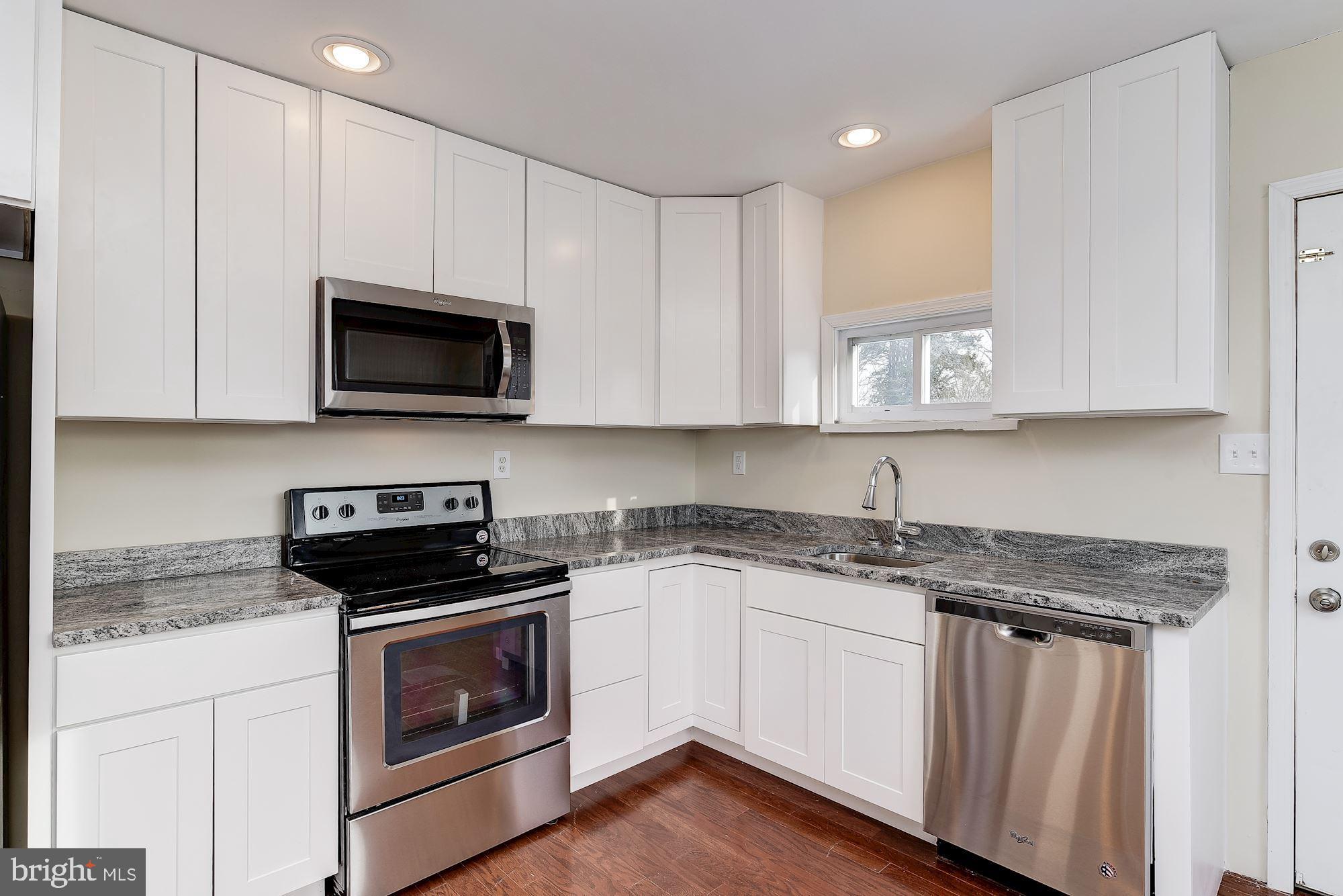27 Stemmers Run Road Baltimore, MD 21221 - Photo 7 of 21 Kitchen