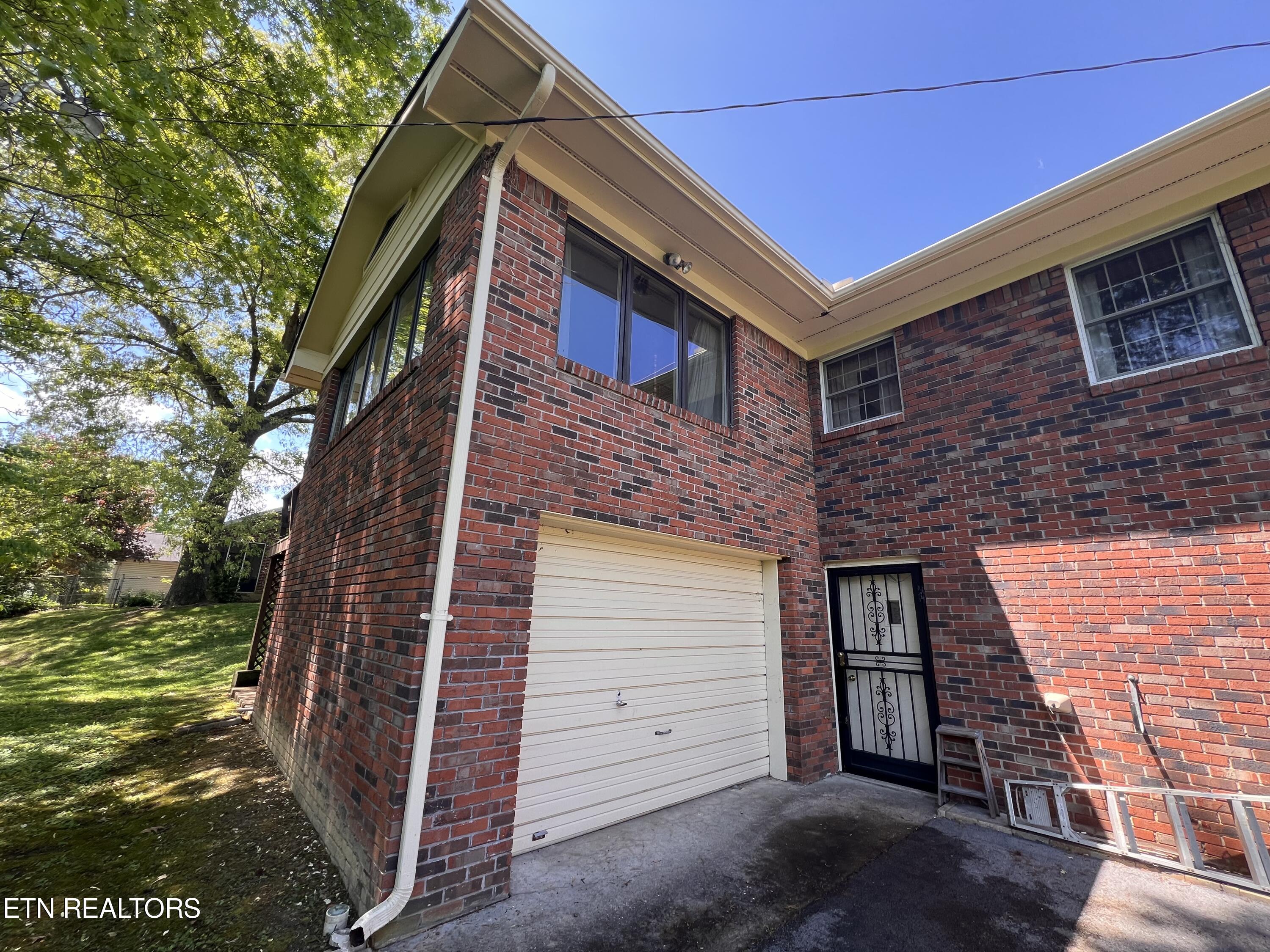 605 Elmwood Road Middlesboro, KY 40965 - Photo 21 of 33 IMG_8710