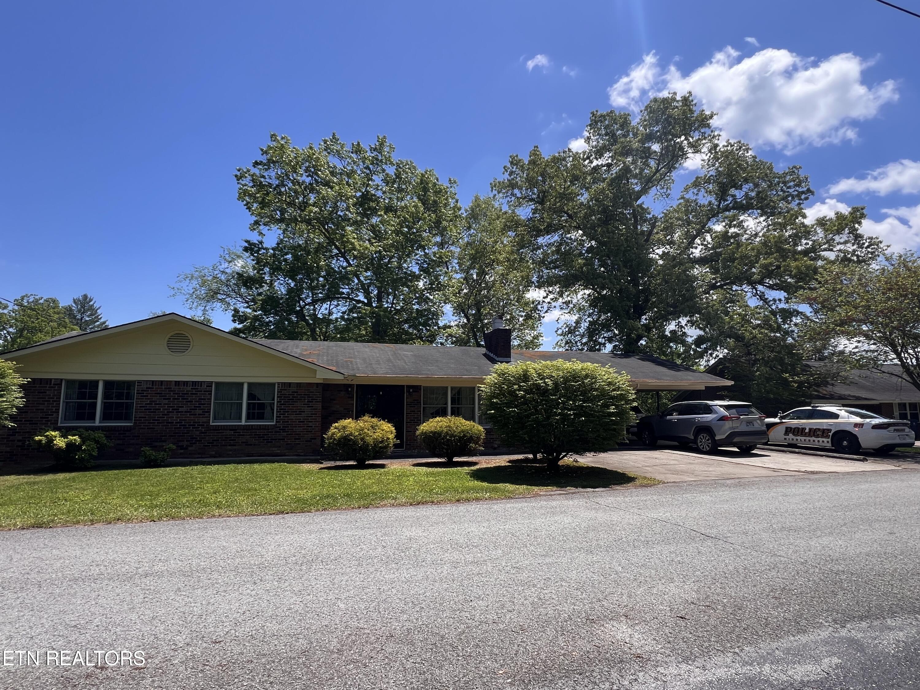 605 Elmwood Road Middlesboro, KY 40965 - Photo 32 of 33 IMG_8701