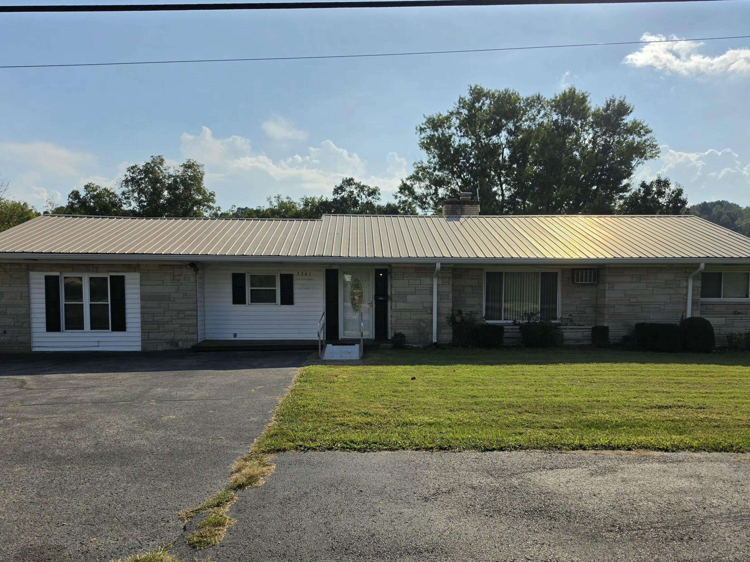 5361 Flemingsburg Road Morehead, KY 40351 - Photo 2 of 31 16811