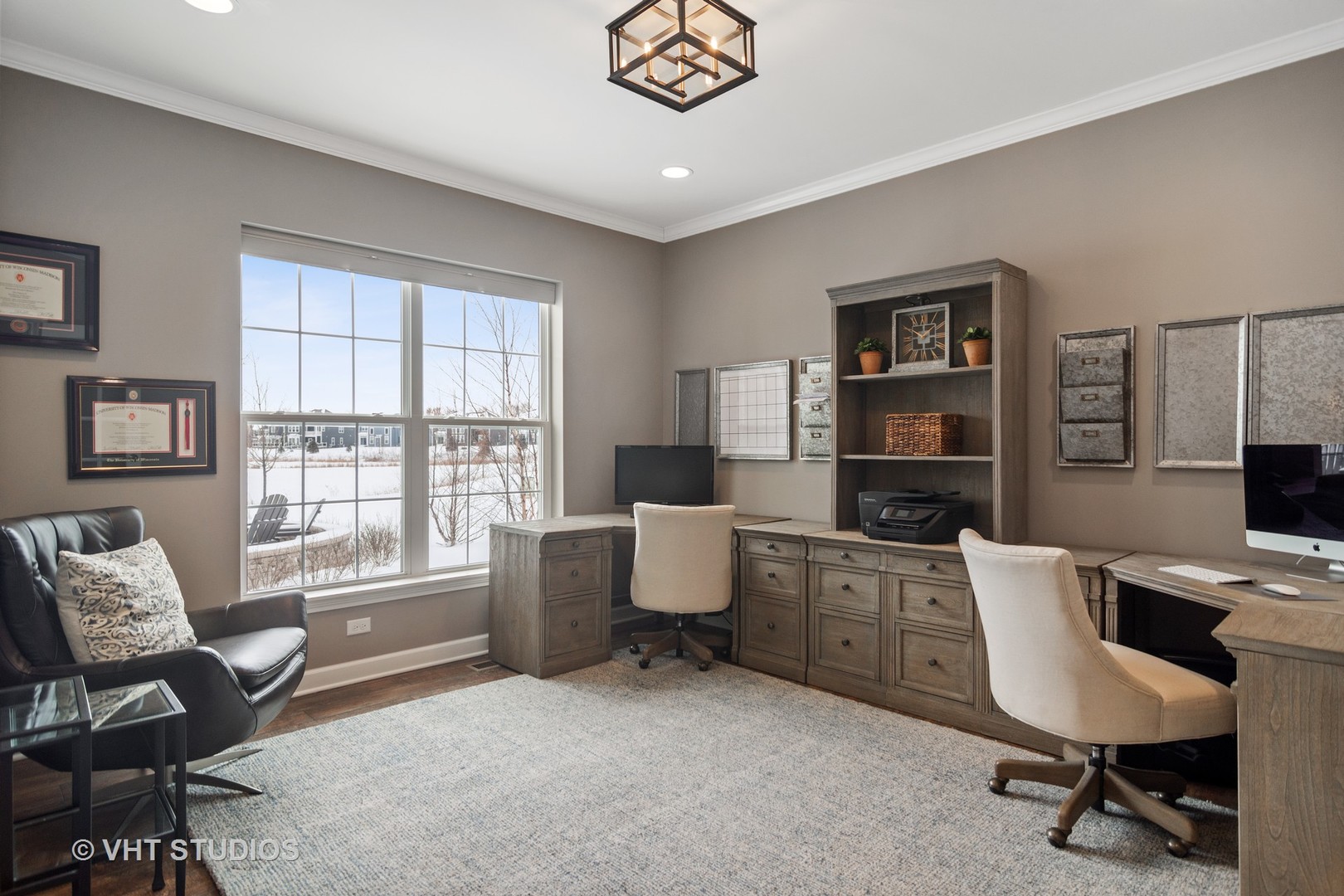 3577 Harold Circle Hoffman Estates, IL 60192 - Photo 14 of 32 a workspace with furniture and a window