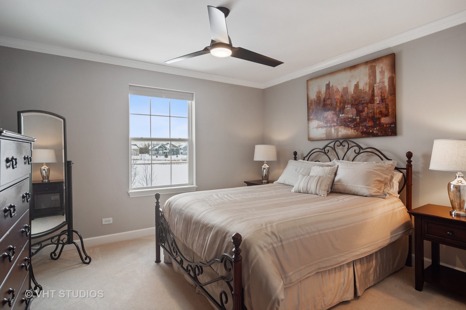 3577 Harold Circle Hoffman Estates, IL 60192 - Photo 17 of 32 a bedroom with a bed a table and chair