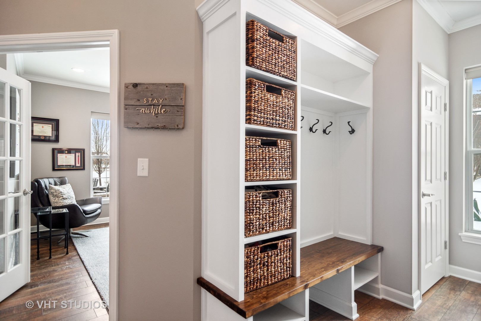 3577 Harold Circle Hoffman Estates, IL 60192 - Photo 2 of 32 a room with furniture and a window