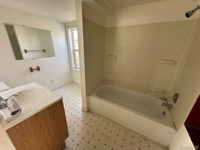 16851 Stephens Road Eastpointe, MI 48021 - Photo 16 of 18 Gallery Image 16