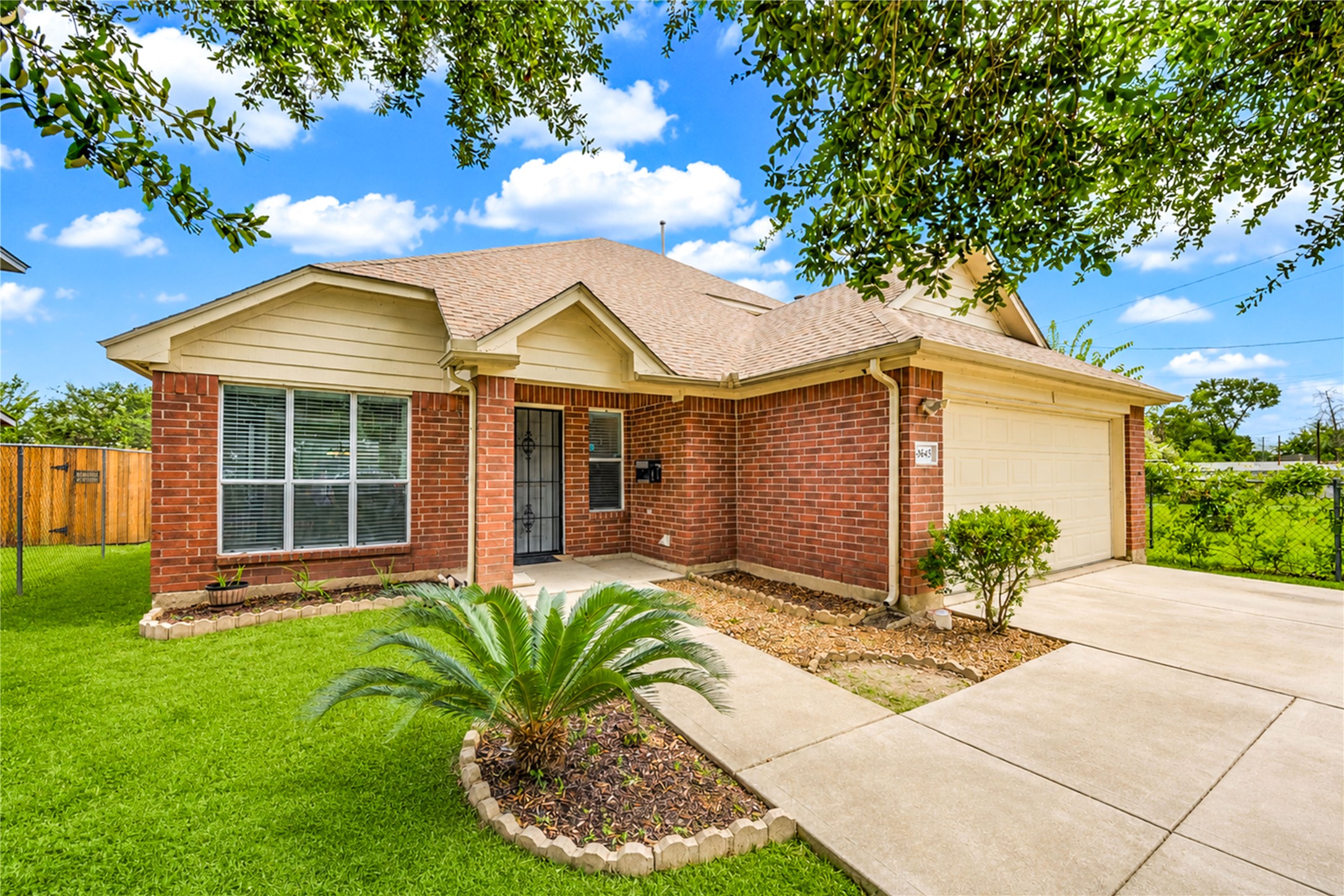 8645 Rinn Street Houston, TX 77078 - Photo 1 of 44 Gallery Image 1