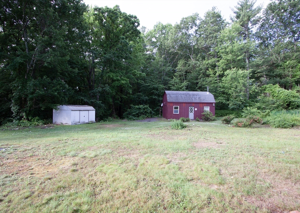 21 Siani Road Leicester, MA 01542 - Photo 26 of 31