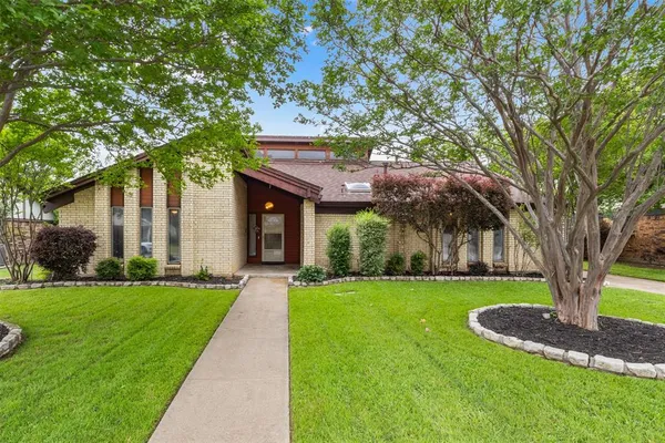 $450,000 | 1617 Westridge Drive, Hurst, TX 76054