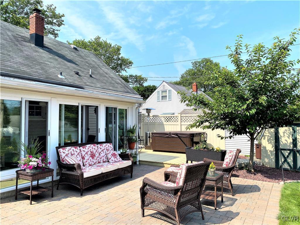 533 Magnolia Road Hellertown, PA 18055 - Photo 12 of 35 Gallery Image 12