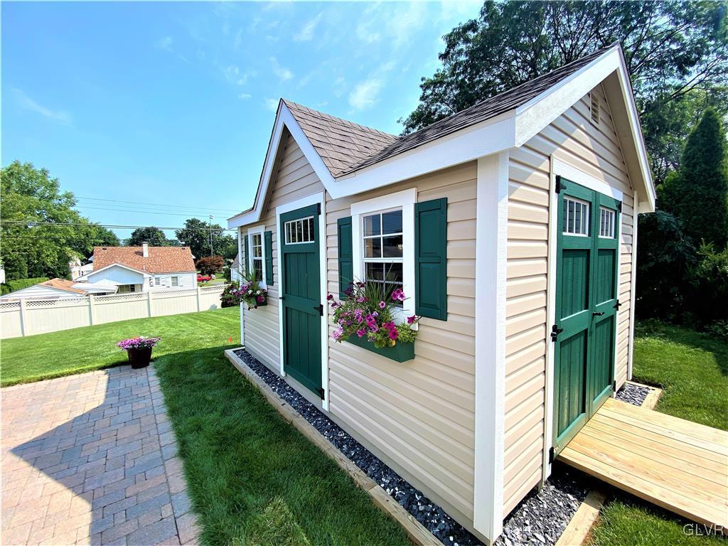 533 Magnolia Road Hellertown, PA 18055 - Photo 16 of 35 Gallery Image 16