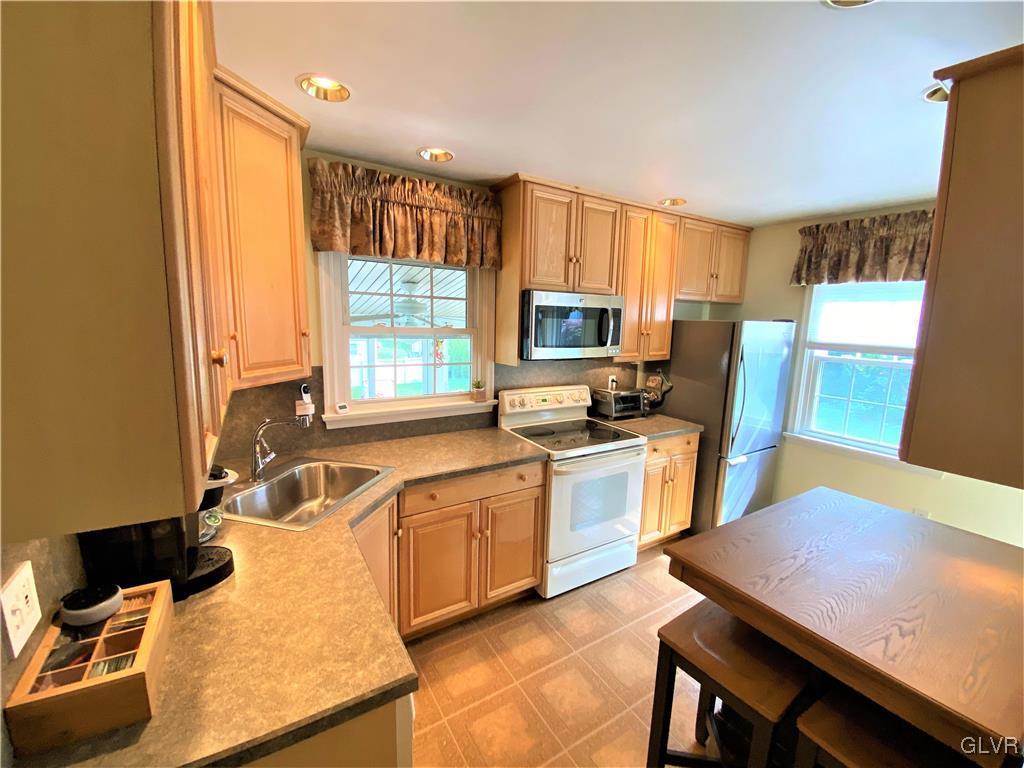 533 Magnolia Road Hellertown, PA 18055 - Photo 22 of 35 Gallery Image 22