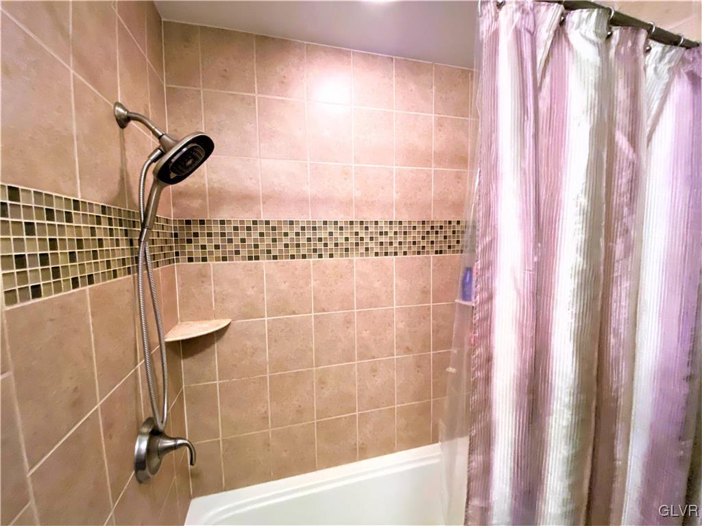533 Magnolia Road Hellertown, PA 18055 - Photo 28 of 35 Gallery Image 28