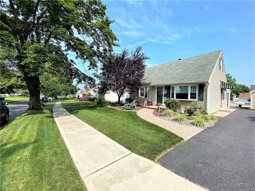 533 Magnolia Road Hellertown, PA 18055 - Photo 5 of 35 Gallery Image 5