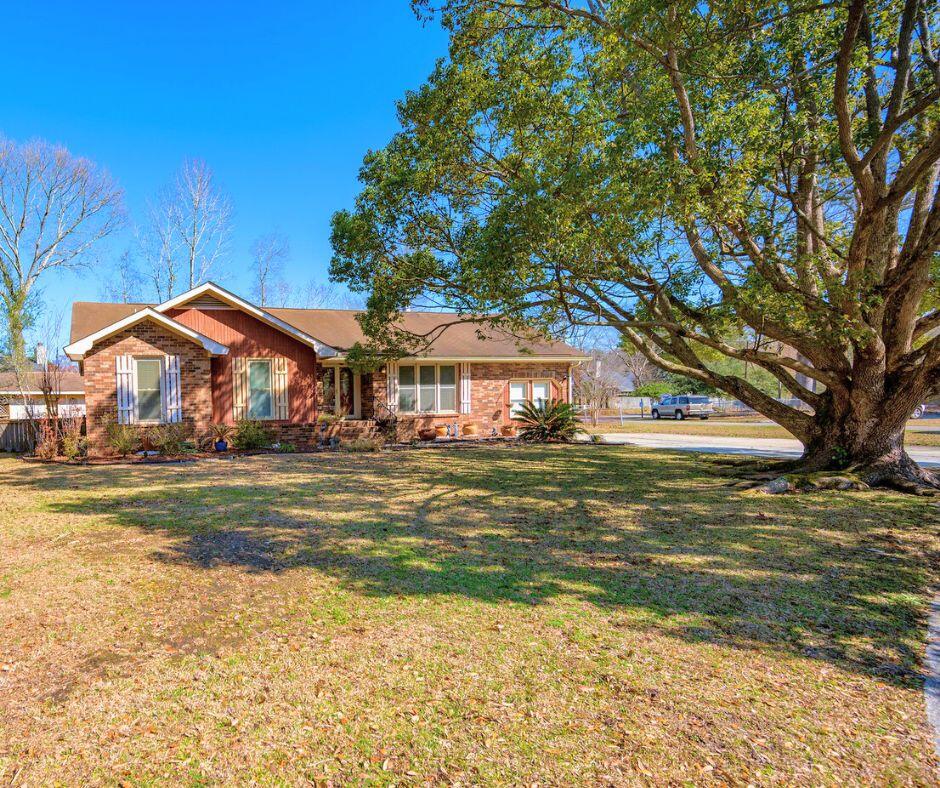 1824 Gun Club Road Charleston, SC 29414 - Photo 2 of 25 Front exterior