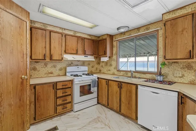 $112,800 | 1456 East Philadelphia Street, Ontario, CA 91761