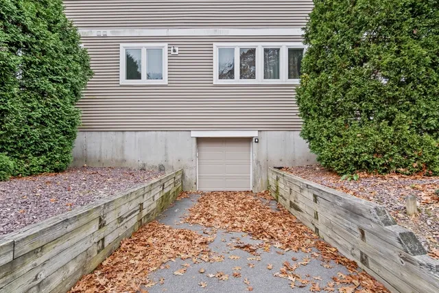 $400,000 | 38 Dunham Road, Unit 201, Beverly, MA 01915