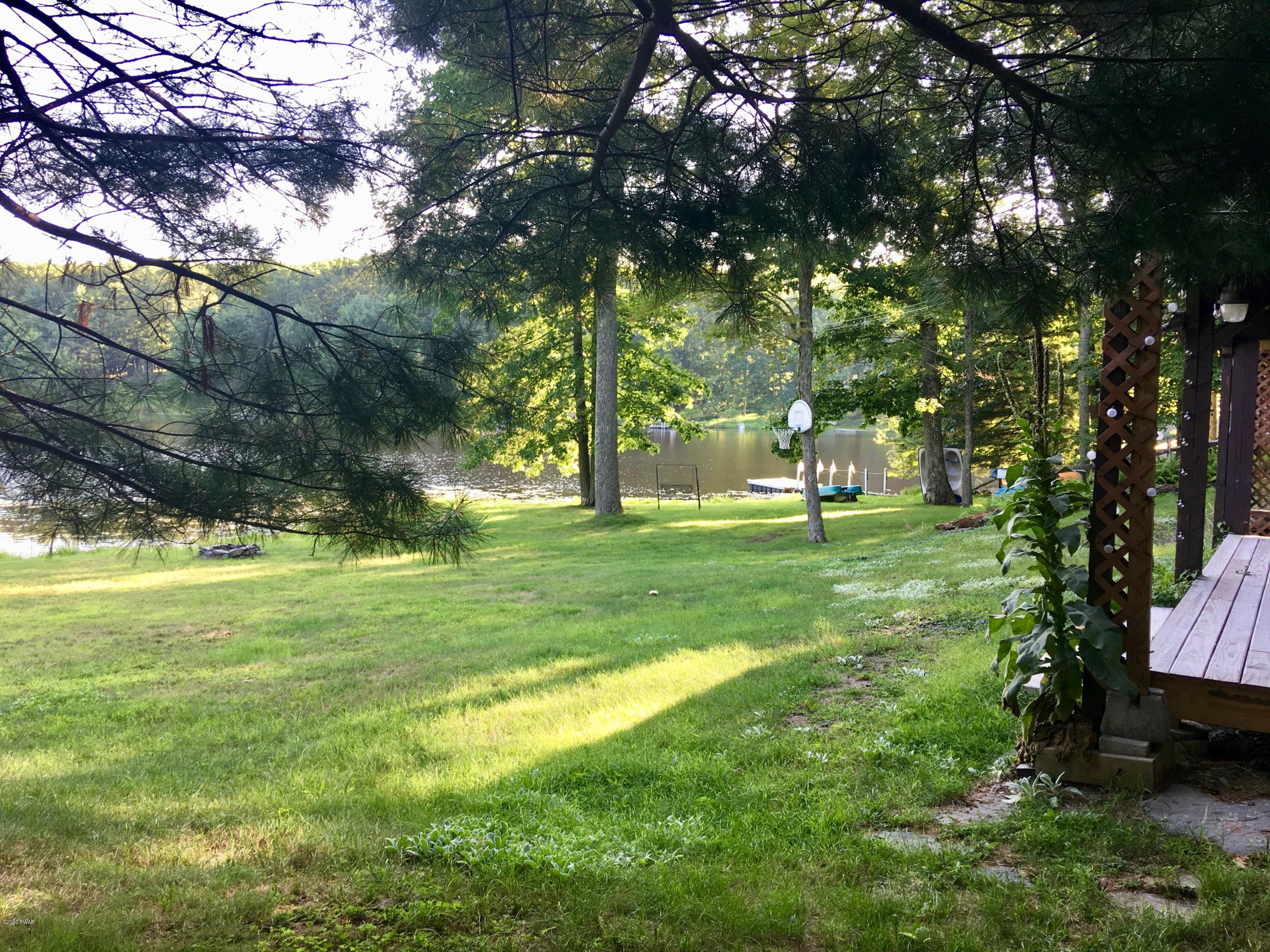 446 Log Tavern Road Milford, PA 18337 - Photo 5 of 30 LARGE LAWN TO THE LAKE