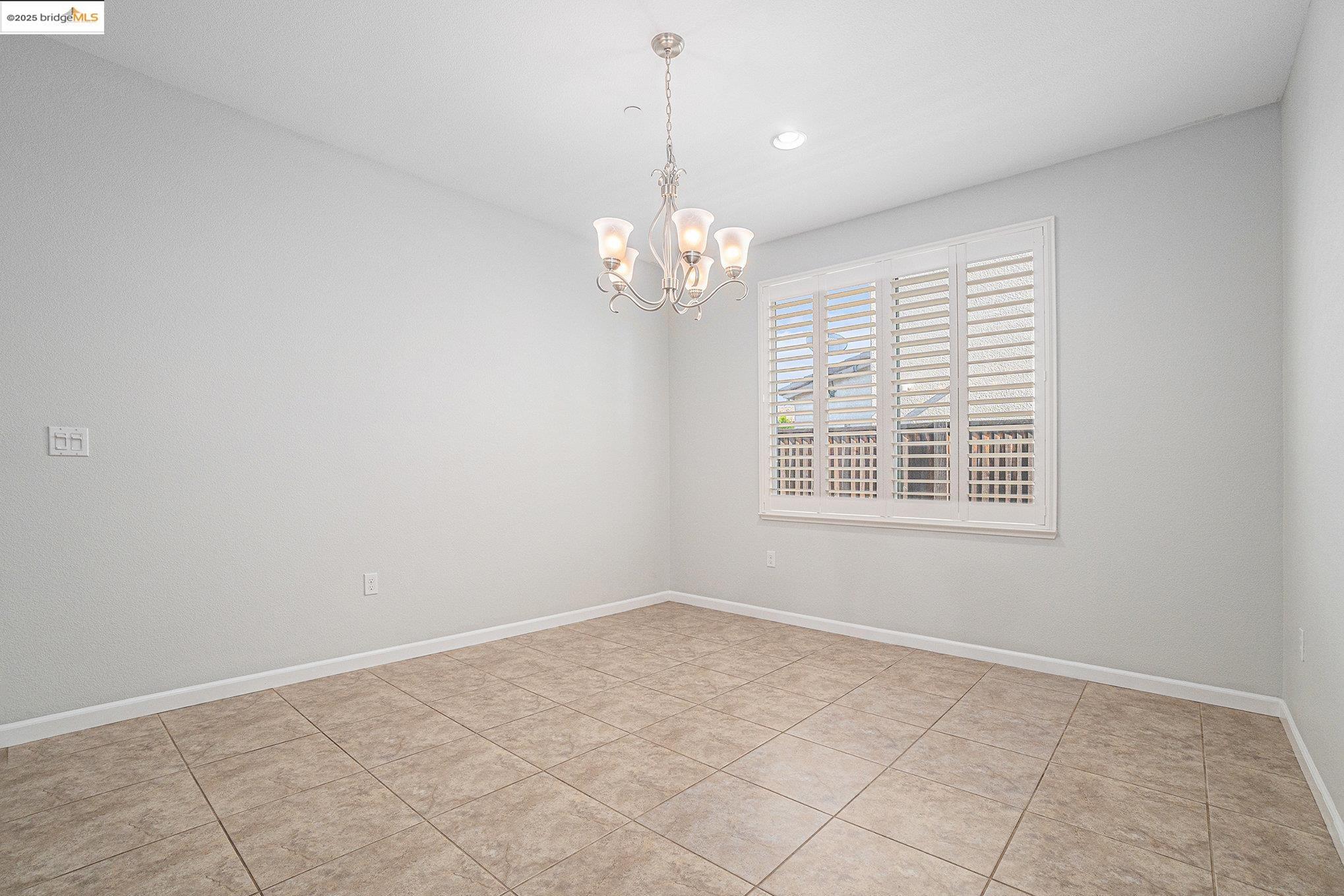 31 Rustic Court Oakley, CA 94561 - Photo 14 of 52 a view of an empty room with a window