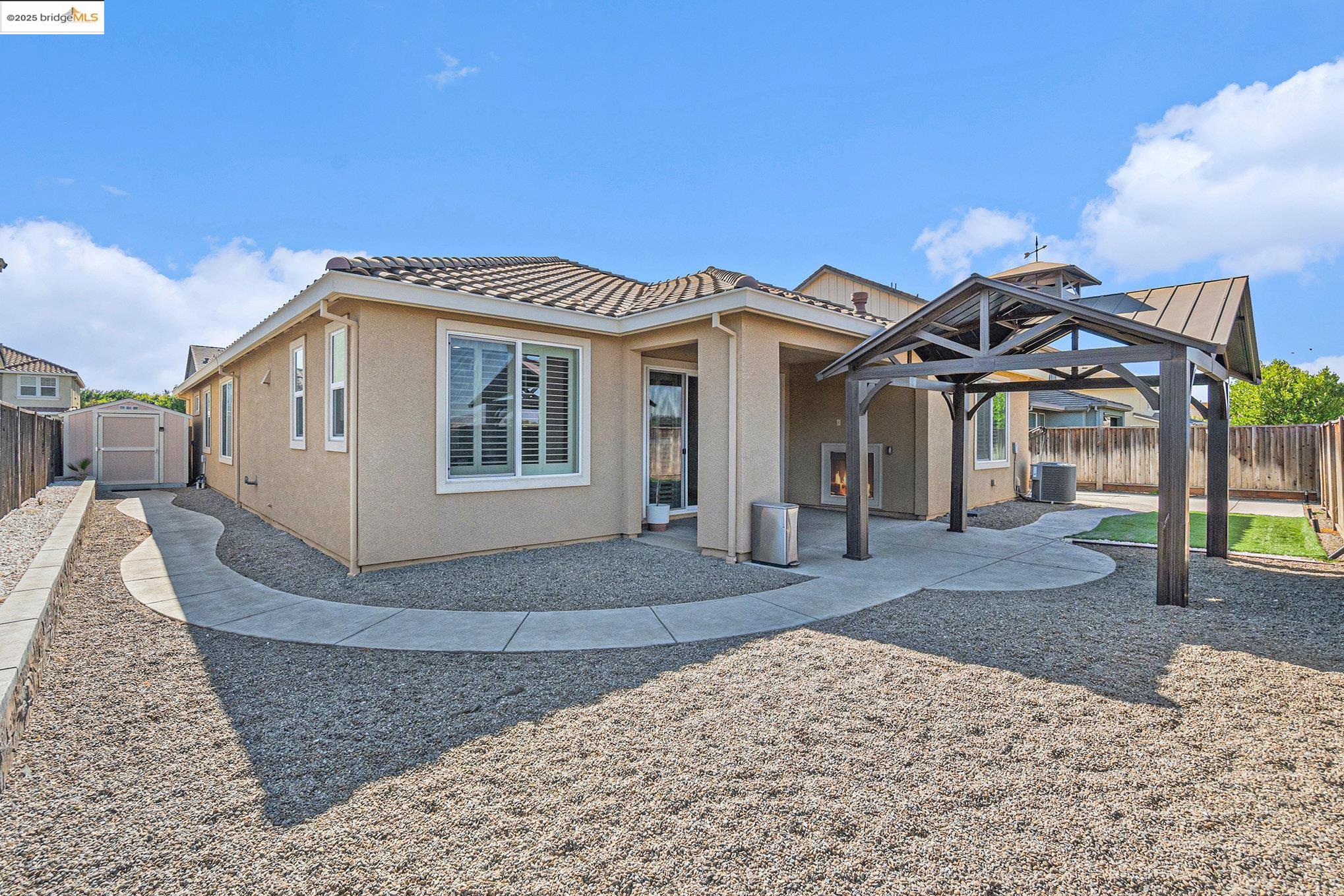 31 Rustic Court Oakley, CA 94561 - Photo 35 of 52 a front view of a house with garden