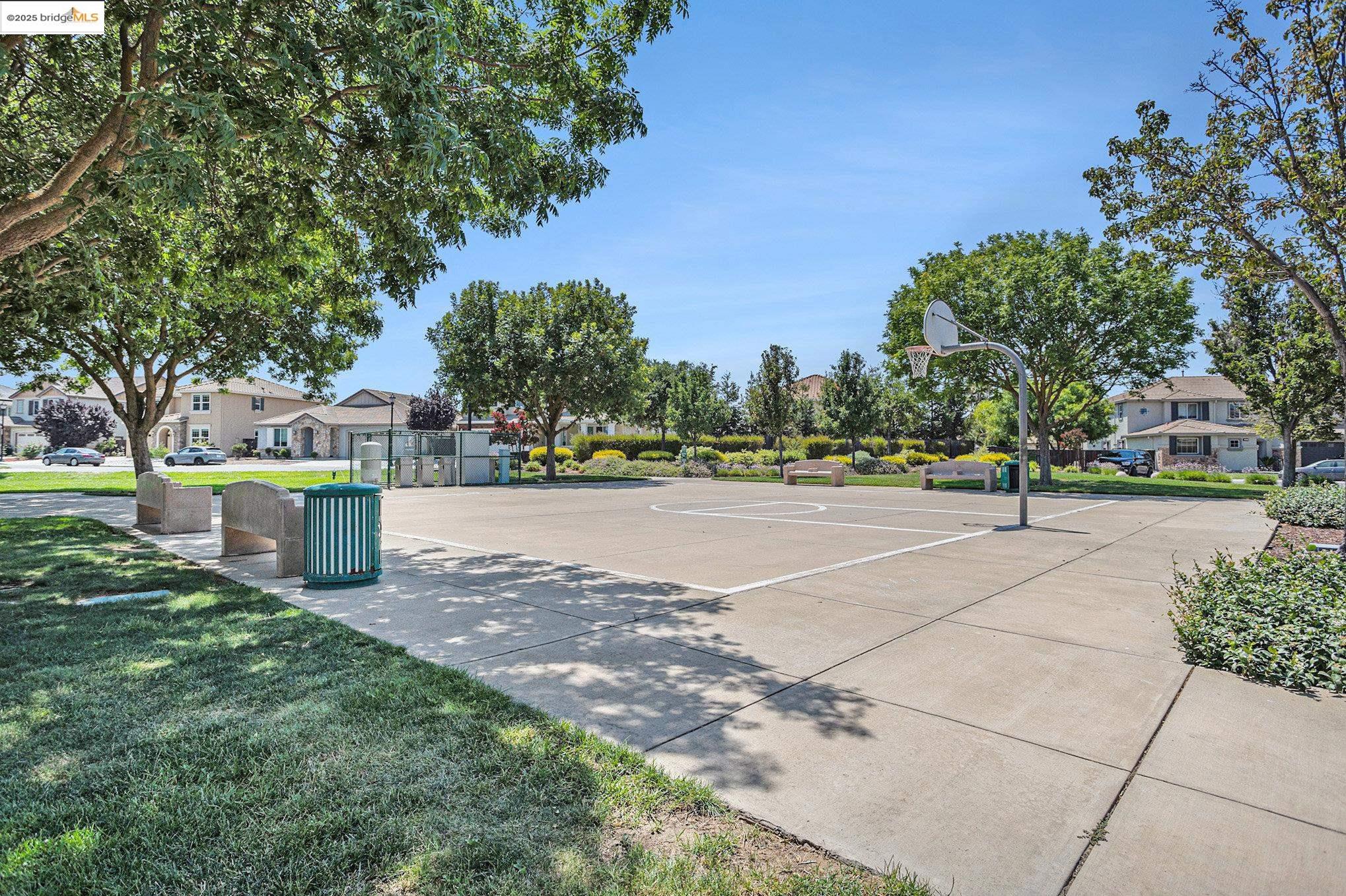 31 Rustic Court Oakley, CA 94561 - Photo 47 of 52 a view of a city with trees