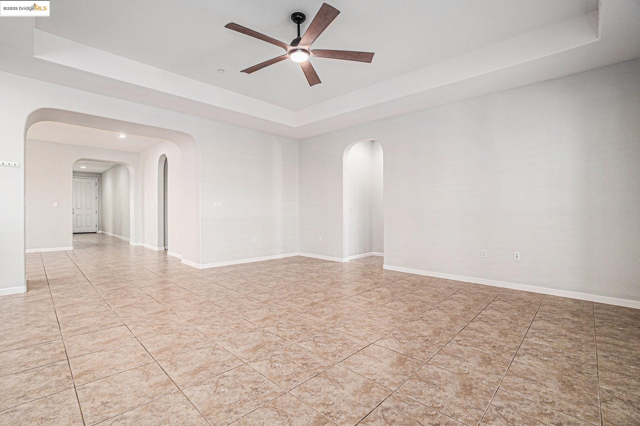 31 Rustic Court Oakley, CA 94561 - Photo 6 of 52 a view of a livingroom with a ceiling fan and window